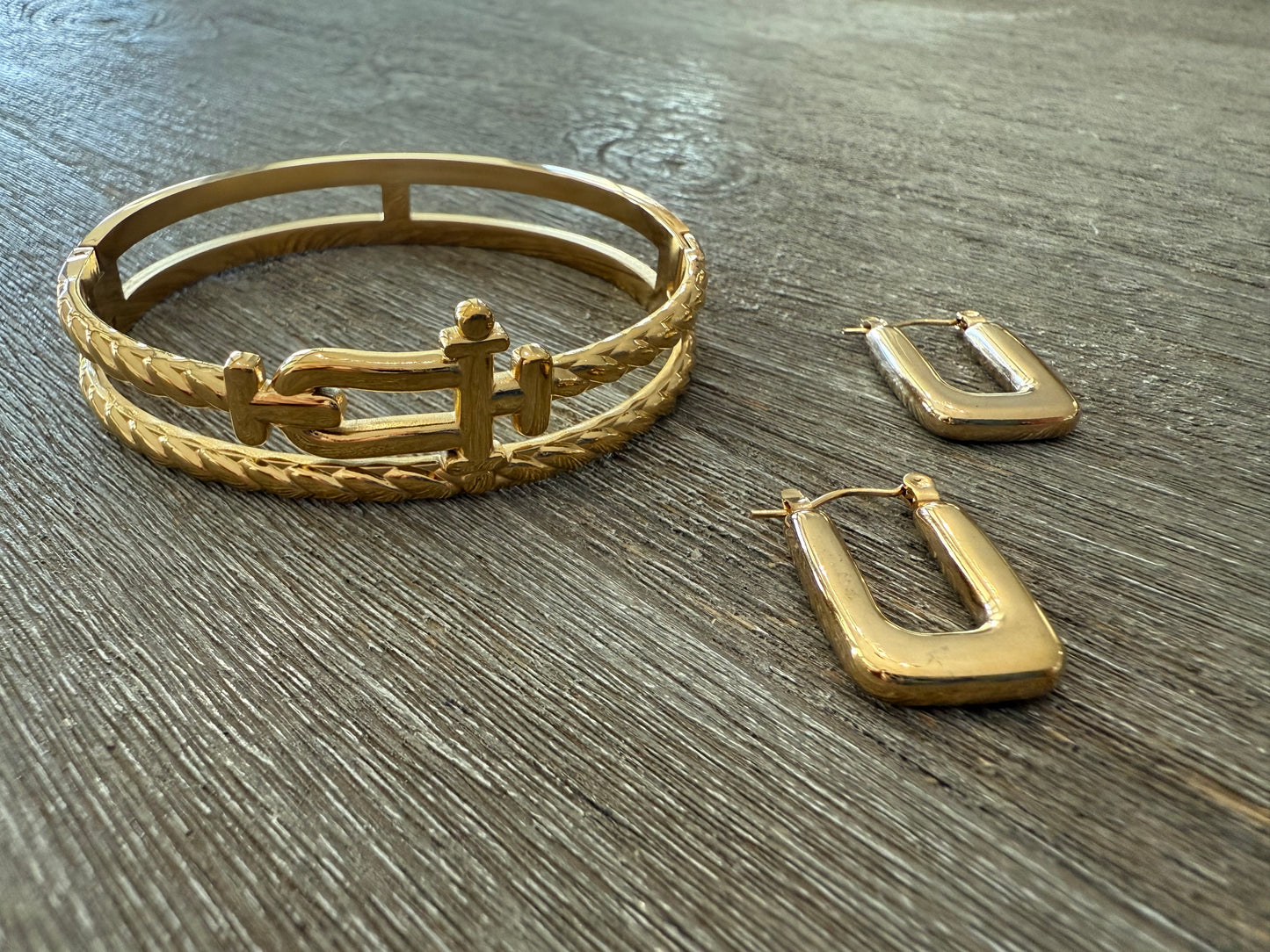Gold Fashion Cuff