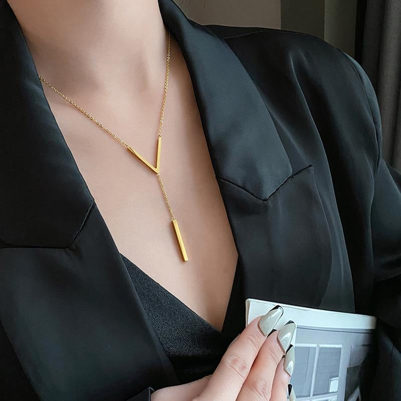V Necklace