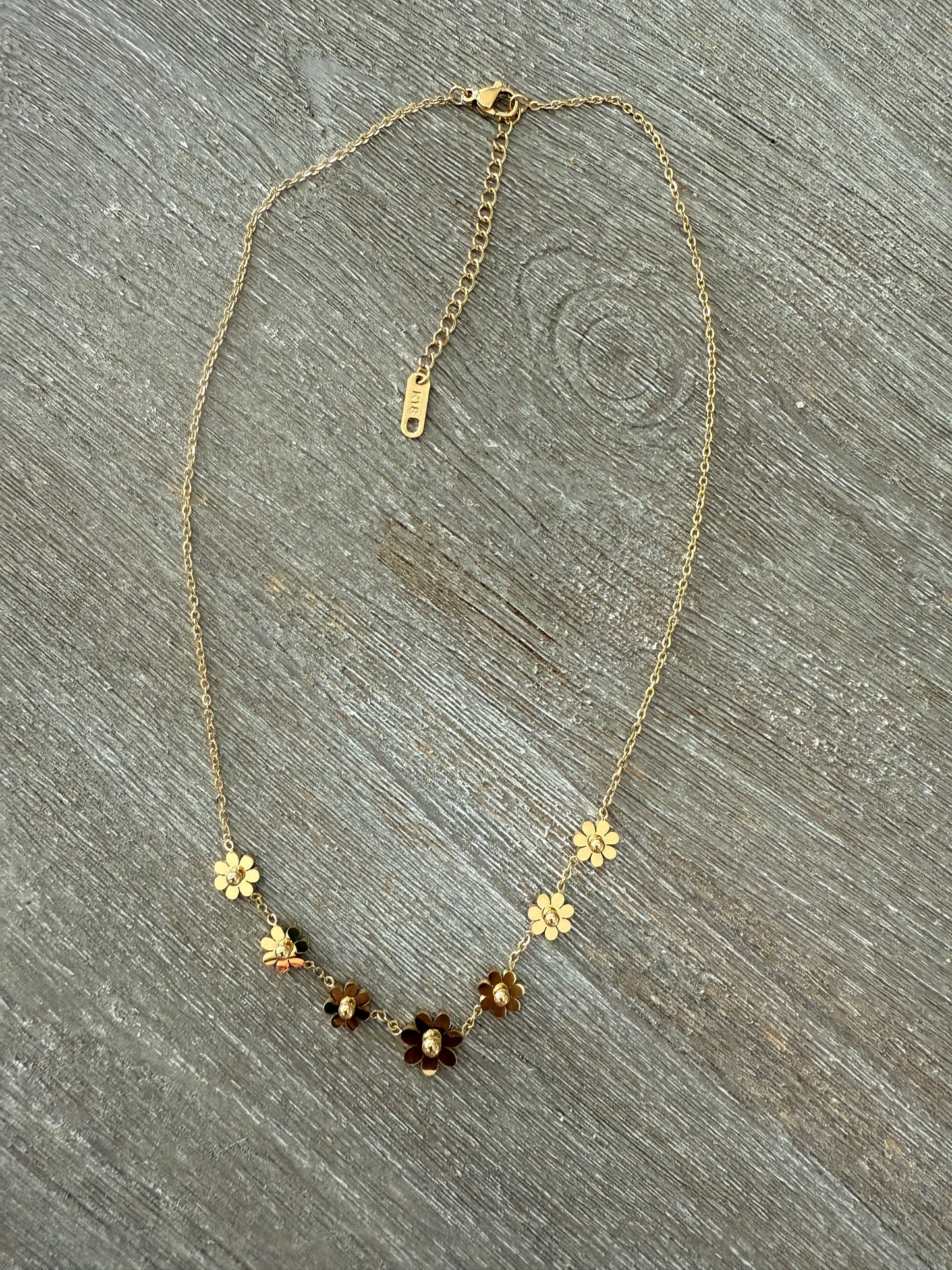 Flowers SS Necklace