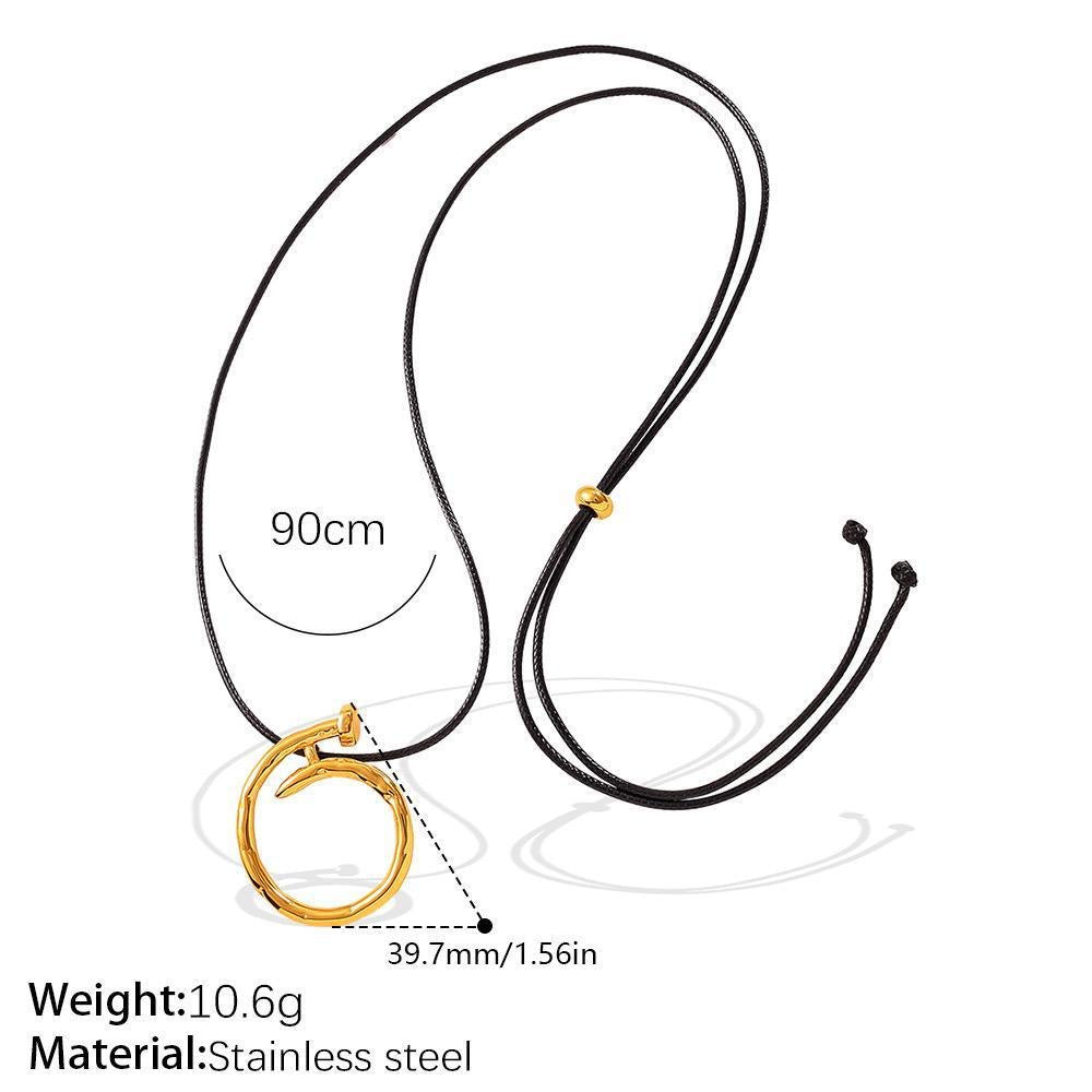 Clavo Necklace