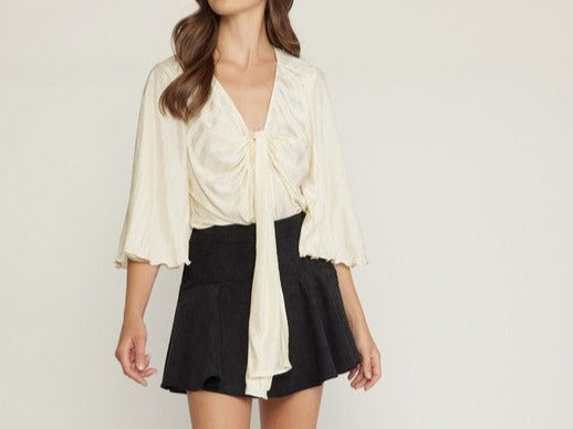 Textured V-neck 3/4 Sleeve Bodysuit