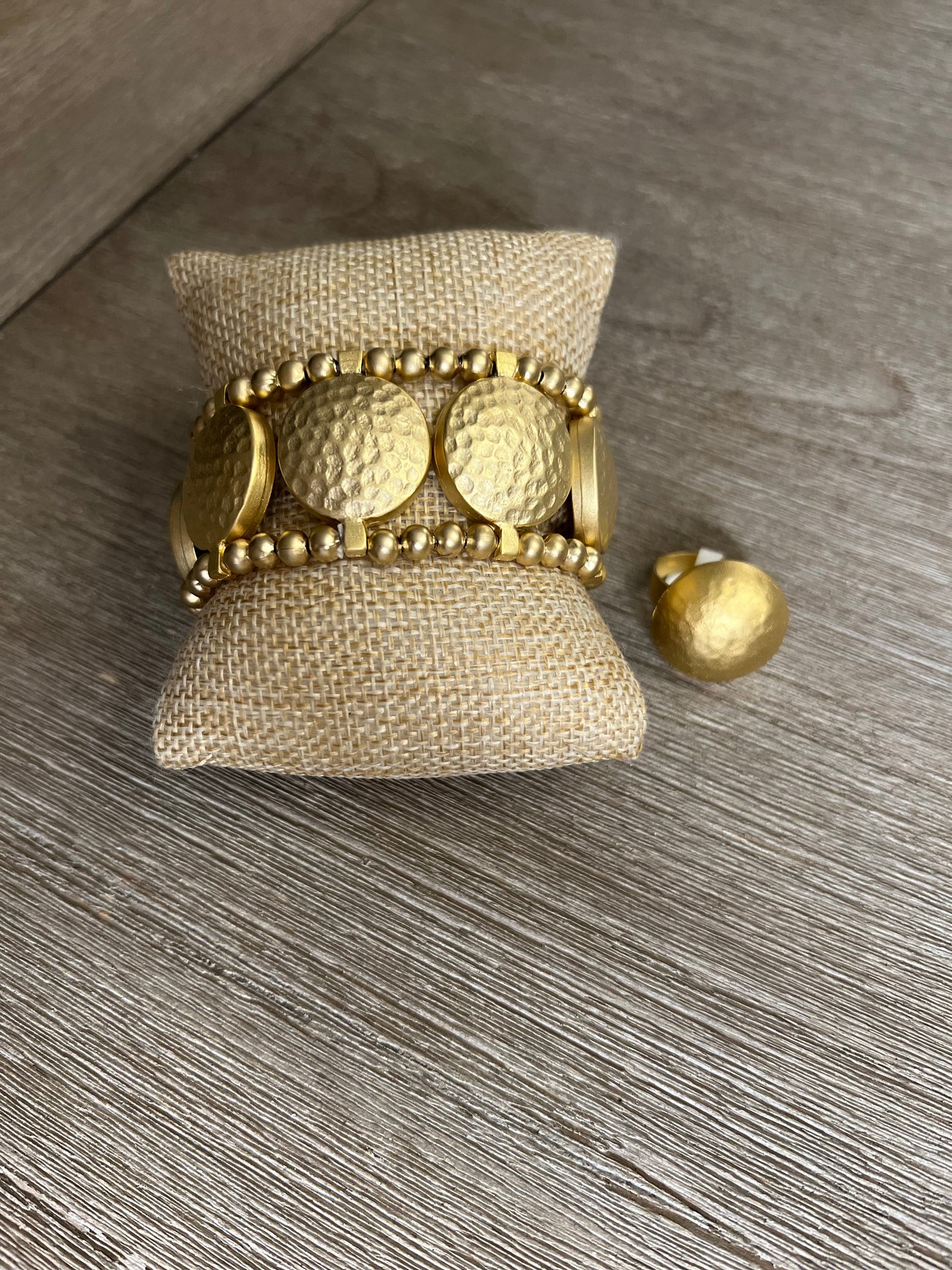 Texturized Circles Flexible Turkish Bracelet
