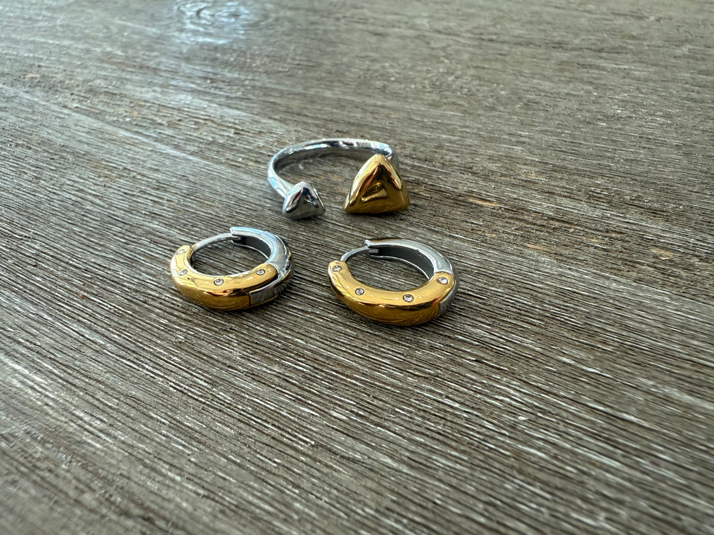 Two Tones Ring (Pick Style)