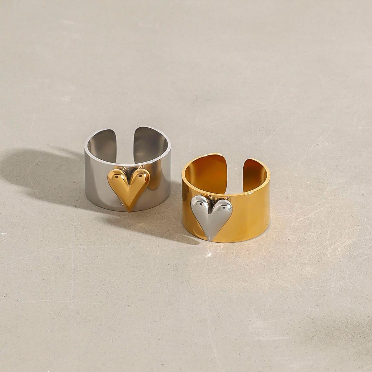 Two Tones Heart Detail Ring