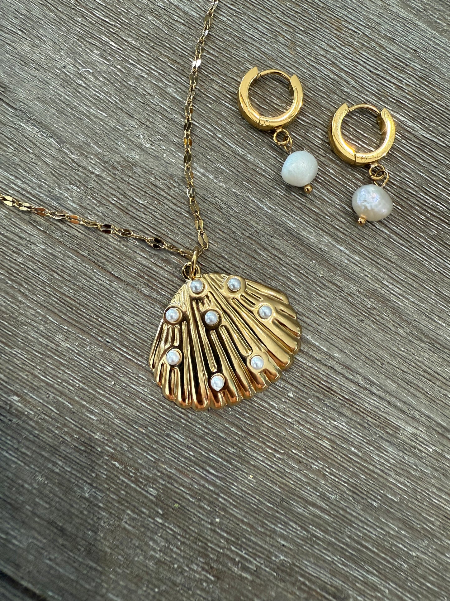 Oyster Pearl Necklace