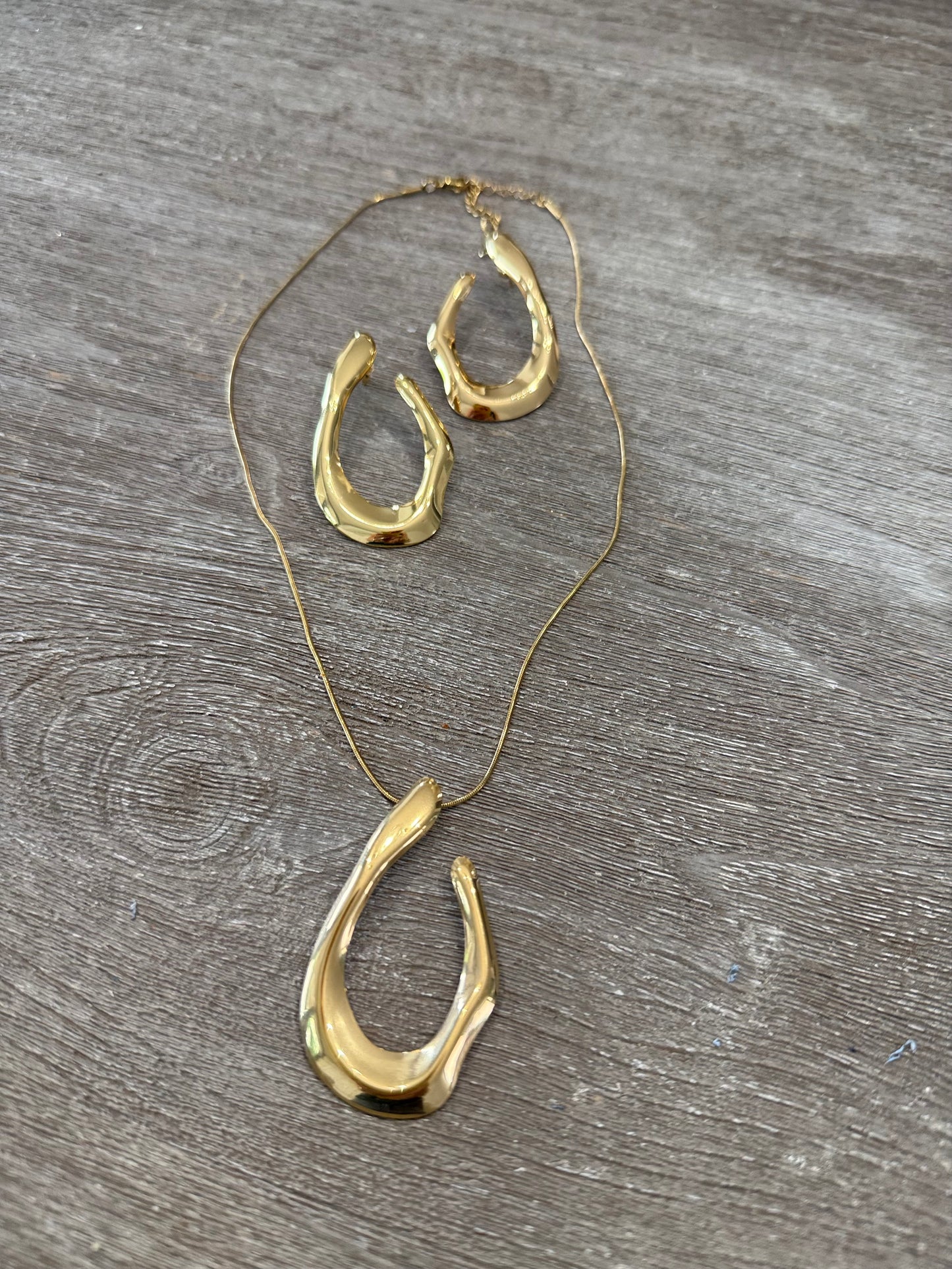 Fashion Necklace & Earrings Set