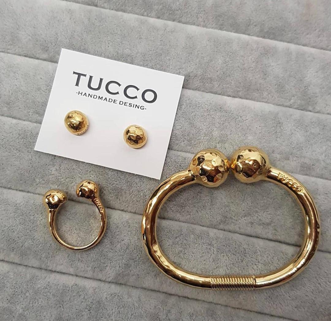 Tucco Two Balls Ring