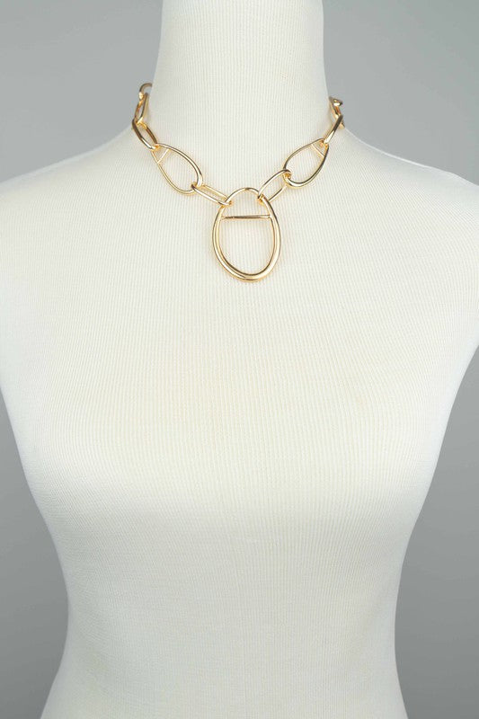 Chunky Chain with Oaval Hoop Pendant Necklace